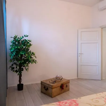 Ap Apartment *